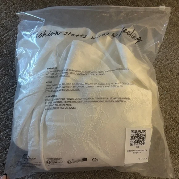 Cider Ivory Jacquard Halter V-Neck Midi Dress - Picture 10 of 15